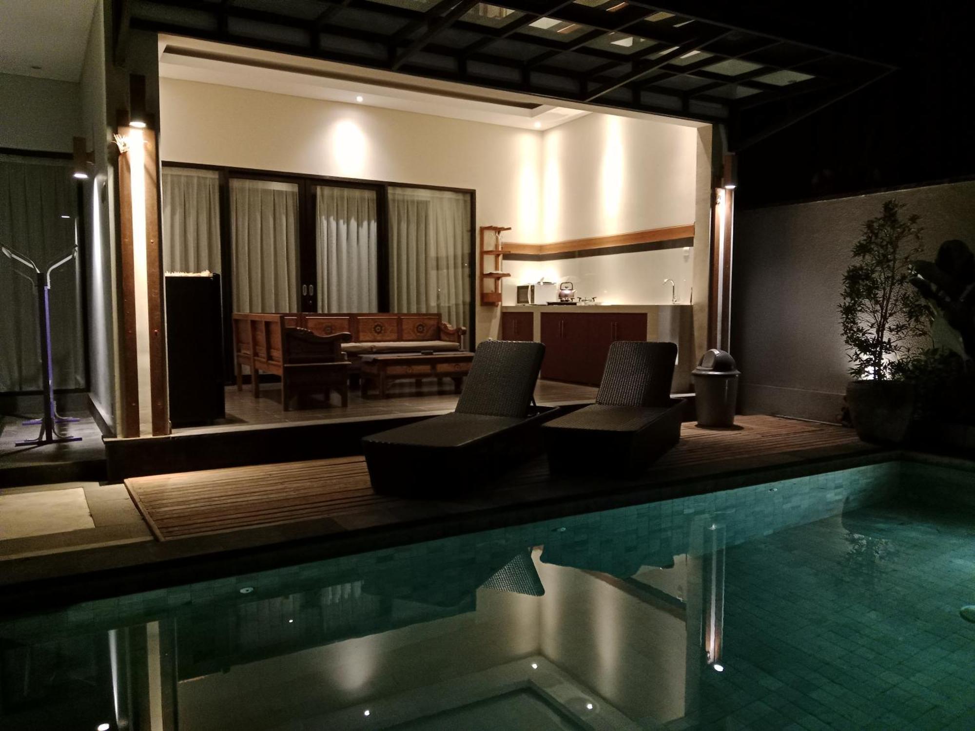 เดอะ มัวยา วิลลา Villa จิมบาราน ภายนอก รูปภาพ